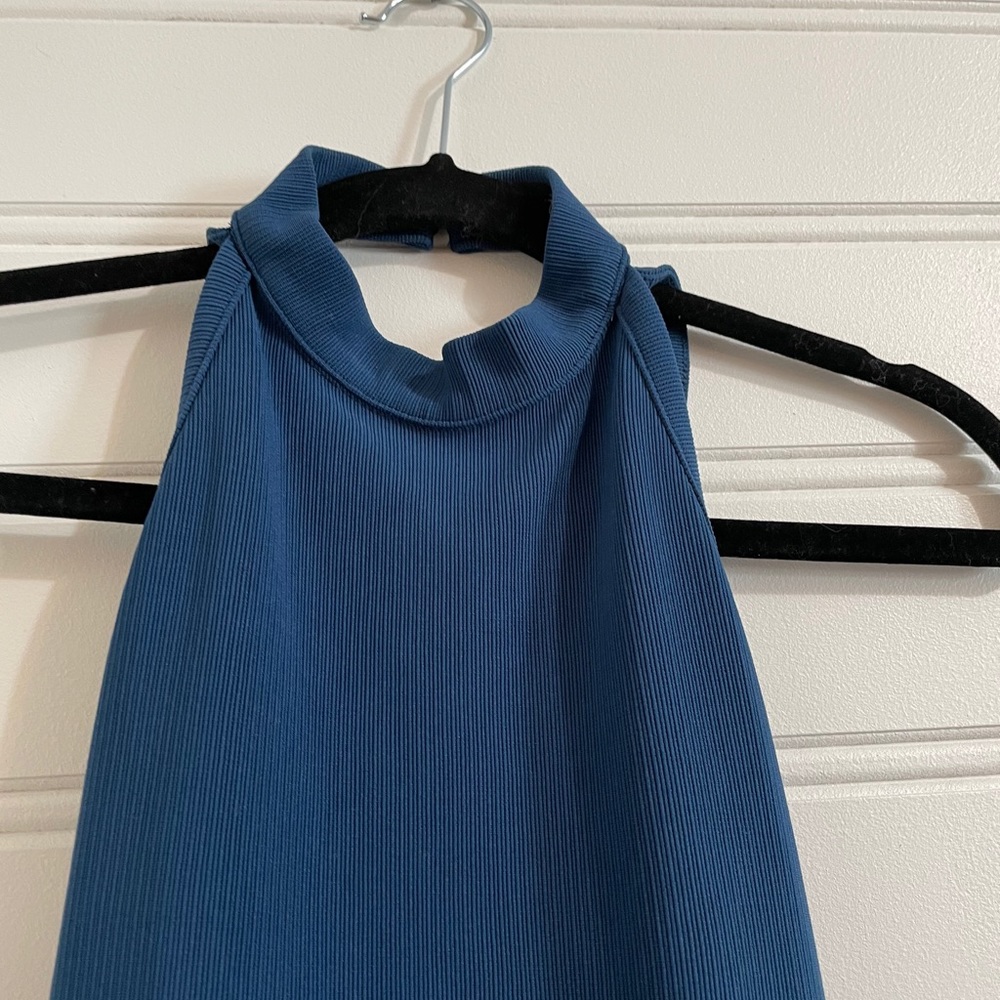 Form fitting Dress - Picture 2 of 3